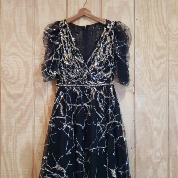 Mac Duggal NWT Black Gold Sequin Puff Sleeve Maxi Gown Dress Size 8 #204… - Picture 8 of 10
